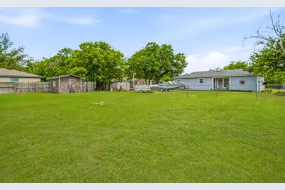 613 Crestview Drive, Granbury, TX 76048 - Photo 19