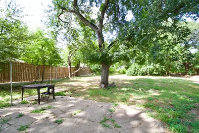 1610 N 10th Street, Waco, TX 76707 - Photo 15