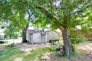 1610 N 10th St, Waco, TX 76707 - Photo 11