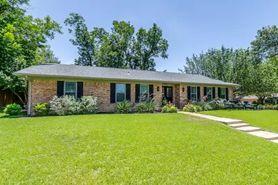 3825 Twilight Drive S, Benbrook, TX 76116 - Photo 3