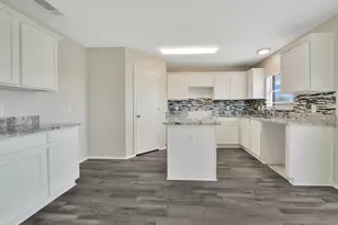 235 Yale Blvd, Glenn Heights, TX 75154 - Photo 7