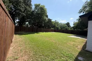 6836 Western Hills Dr, Dallas, TX 75217 - Photo 11