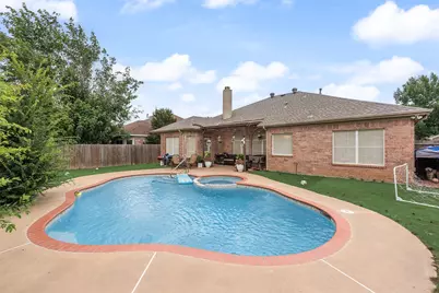 6420 St Alban Court, Arlington, TX 76001 - Photo 21