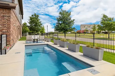 1820 Roundtree Circle W, Fort Worth, TX 76008 - Photo 39