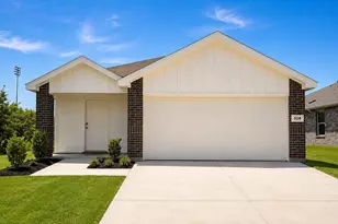 328 Trail Ct, Keene, TX 76059 - Photo 1