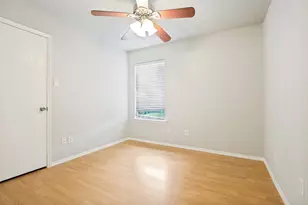 511 Hollyberry Dr, Mansfield, TX 76063 - Photo 11