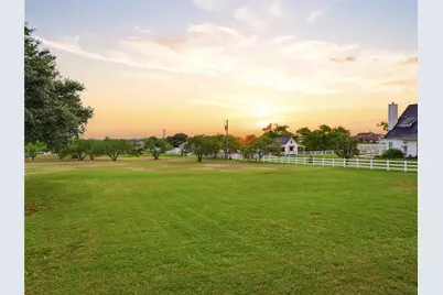902 W Pioneer Circle, Argyle, TX 76226 - Photo 23