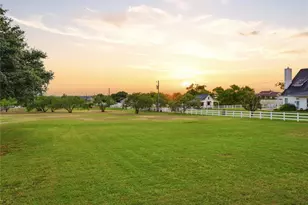 902 W Pioneer Circle, Argyle, TX 76226 - Photo 23