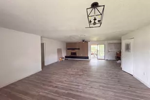 304 Harriett St, Longview, TX 75605 - Photo 9