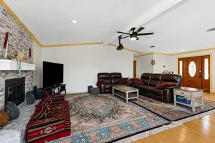 100 Countryside Dr, Arlington, TX 76014 - Photo 11
