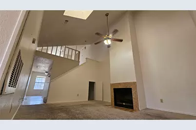 550 E Windsor Avenue, Denton, TX 76209 - Photo 5
