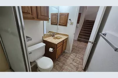 550 E Windsor Avenue, Denton, TX 76209 - Photo 17