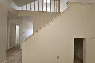 550 E Windsor Ave, Denton, TX 76209 - Photo 7