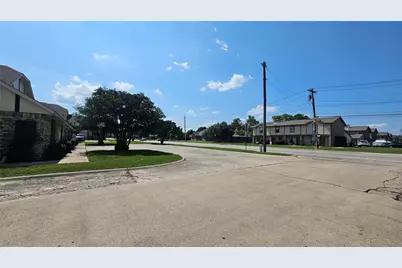 550 E Windsor Avenue, Denton, TX 76209 - Photo 3