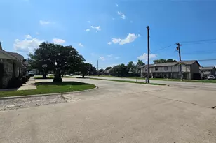550 E Windsor Ave, Denton, TX 76209 - Photo 3
