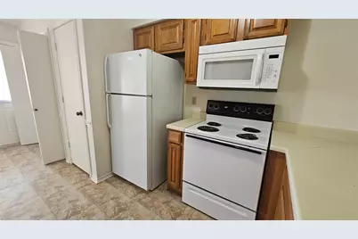 550 E Windsor Avenue, Denton, TX 76209 - Photo 31