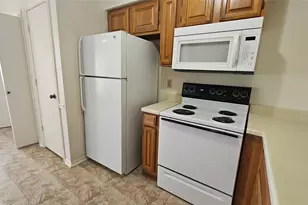 550 E Windsor Ave, Denton, TX 76209 - Photo 31