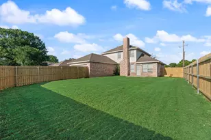 821 S Parks Dr, DeSoto, TX 75115 - Photo 21