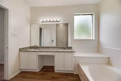 821 S Parks Drive, DeSoto, TX 75115 - Photo 13