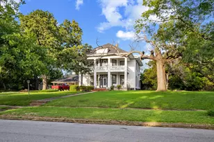 1114 S Houston Ave, Denison, TX 75021 - Photo 1