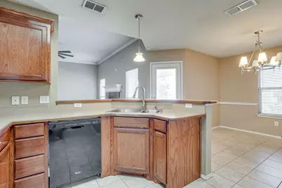 1032 Kingfish Drive, Burleson, TX 76028 - Photo 13