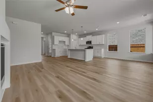 1005 Pecan Tree Ln, Fort Worth, TX 76108 - Photo 9