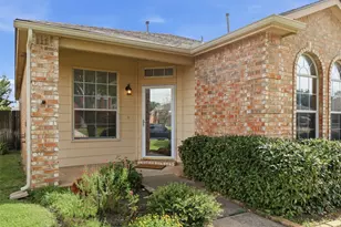 2004 Apple Dr, Little Elm, TX 75068 - Photo 3