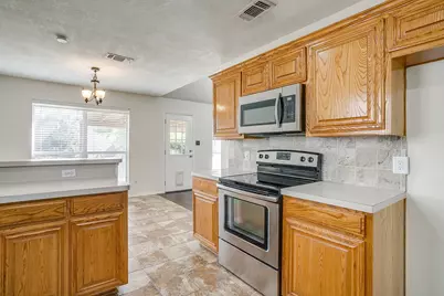 608 Gracie Lane, Burleson, TX 76028 - Photo 7