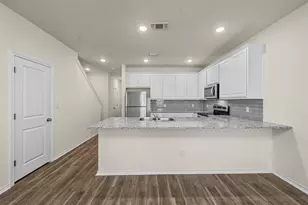 105 SE 4th St, Bonham, TX 75144 - Photo 3
