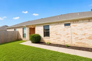1249 Cottonwood Dr, Crowley, TX 76036 - Photo 3