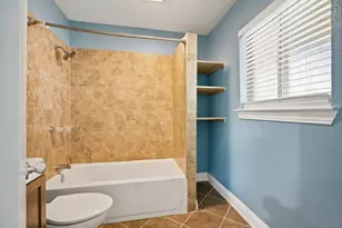 2016 Knollwood Ln, Carrollton, TX 75006 - Photo 11