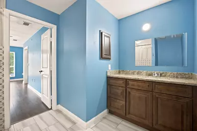 2016 Knollwood Lane, Carrollton, TX 75006 - Photo 17