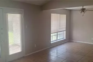 2428 Heathercrest Dr, Arlington, TX 76018 - Photo 3