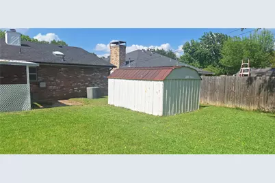 2428 Heathercrest Drive, Arlington, TX 76018 - Photo 13