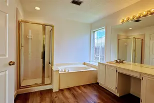 7208 Chateau Dr, Frisco, TX 75035 - Photo 9
