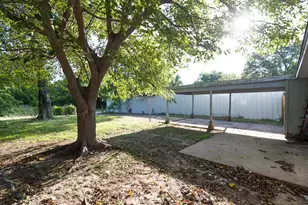 9661 Limestone Dr, Dallas, TX 75217 - Photo 15