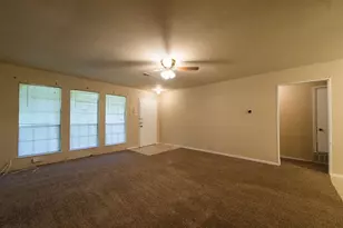 9661 Limestone Dr, Dallas, TX 75217 - Photo 5