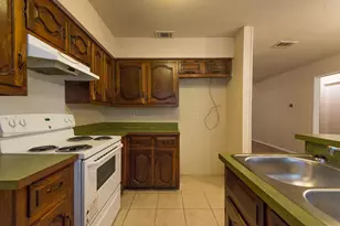 9661 Limestone Dr, Dallas, TX 75217 - Photo 3