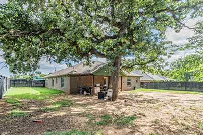 4362 Green Acres Circle, Arlington, TX 76017 - Photo 37