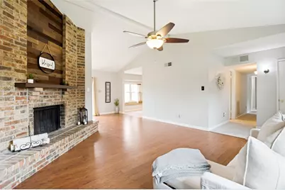 1322 Crestview Drive, Allen, TX 75002 - Photo 3
