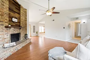 1322 Crestview Dr, Allen, TX 75002 - Photo 3