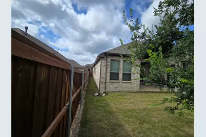 1917 Cotton Creek Pass, McKinney, TX 75071 - Photo 5