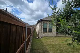 1917 Cotton Creek Pass, McKinney, TX 75071 - Photo 5