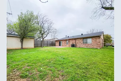 7216 Lancashire Drive, North Richland Hills, TX 76182 - Photo 9