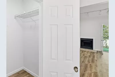 7126 Holly Hill Drive #210, Dallas, TX 75231 - Photo 7