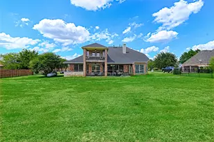 1112 Bentwater Pkwy, Grand Prairie, TX 75104 - Photo 37