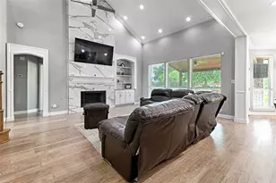 1112 Bentwater Pkwy, Grand Prairie, TX 75104 - Photo 11