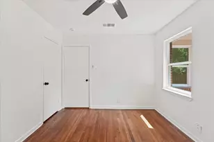 826 Harbor Dr, Lewisville, TX 75057 - Photo 15