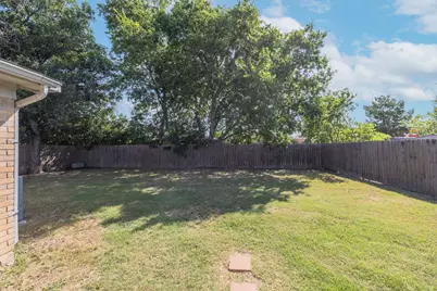 1128 E Georgian Road, Saginaw, TX 76179 - Photo 29