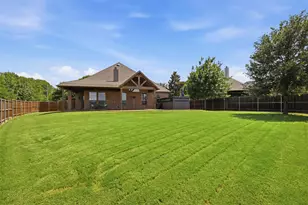 5700 Waterford Ln, McKinney, TX 75071 - Photo 3